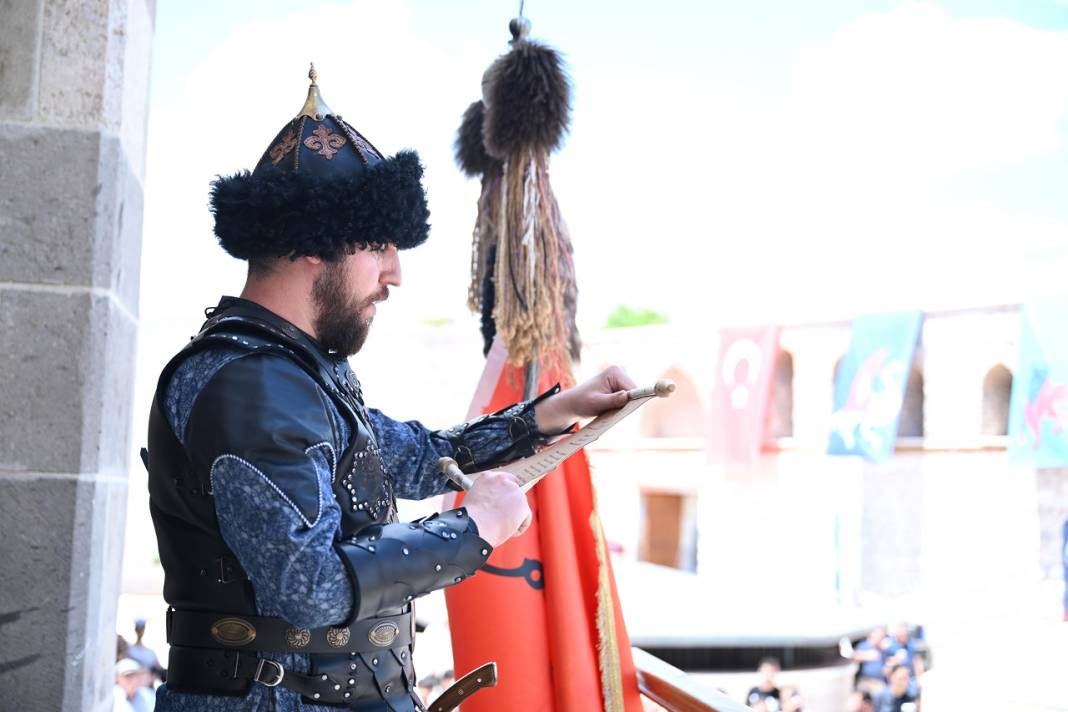 Konya'da 929 yıl sonra aynı ruh! Selçuklu Sultanları böyle anıldı 3